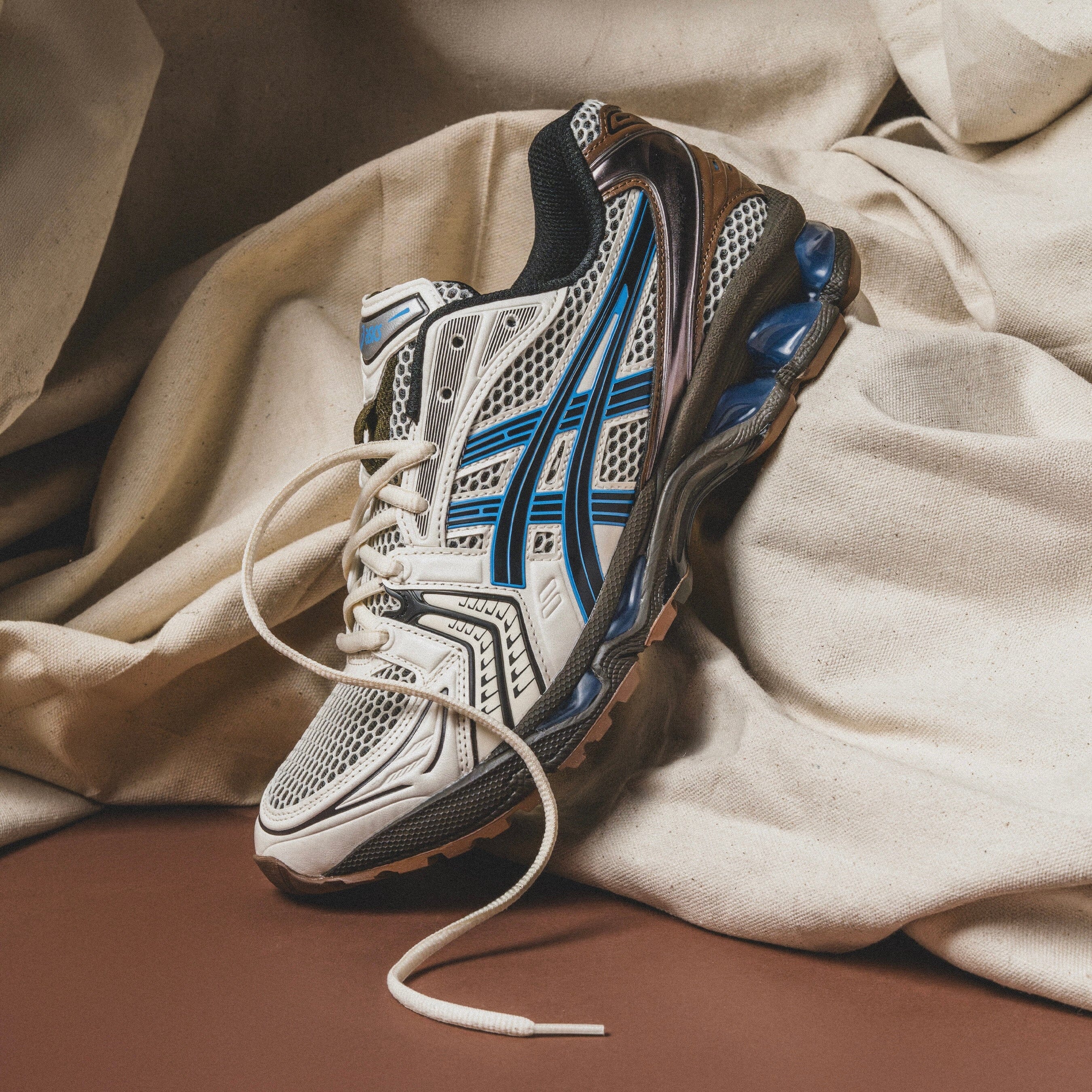 MEN'S ASICS | Gel- Kayano 14 (CREAM/BLUE COST) - Image 3