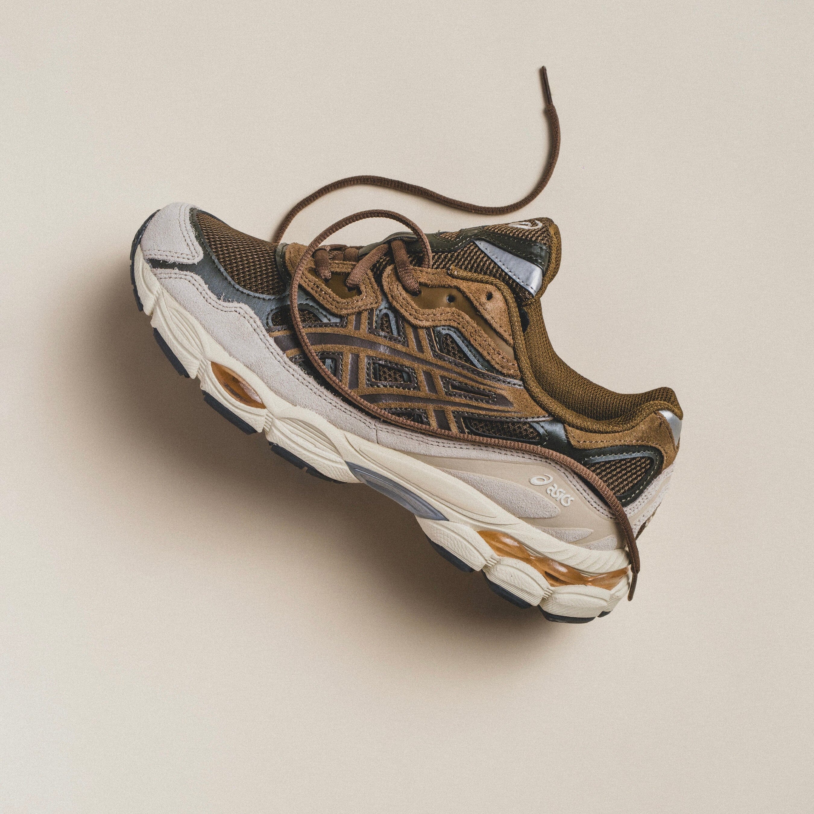MENS ASICS | Gel- NYC (Brown Storm/ Black Coffee) - Image 3