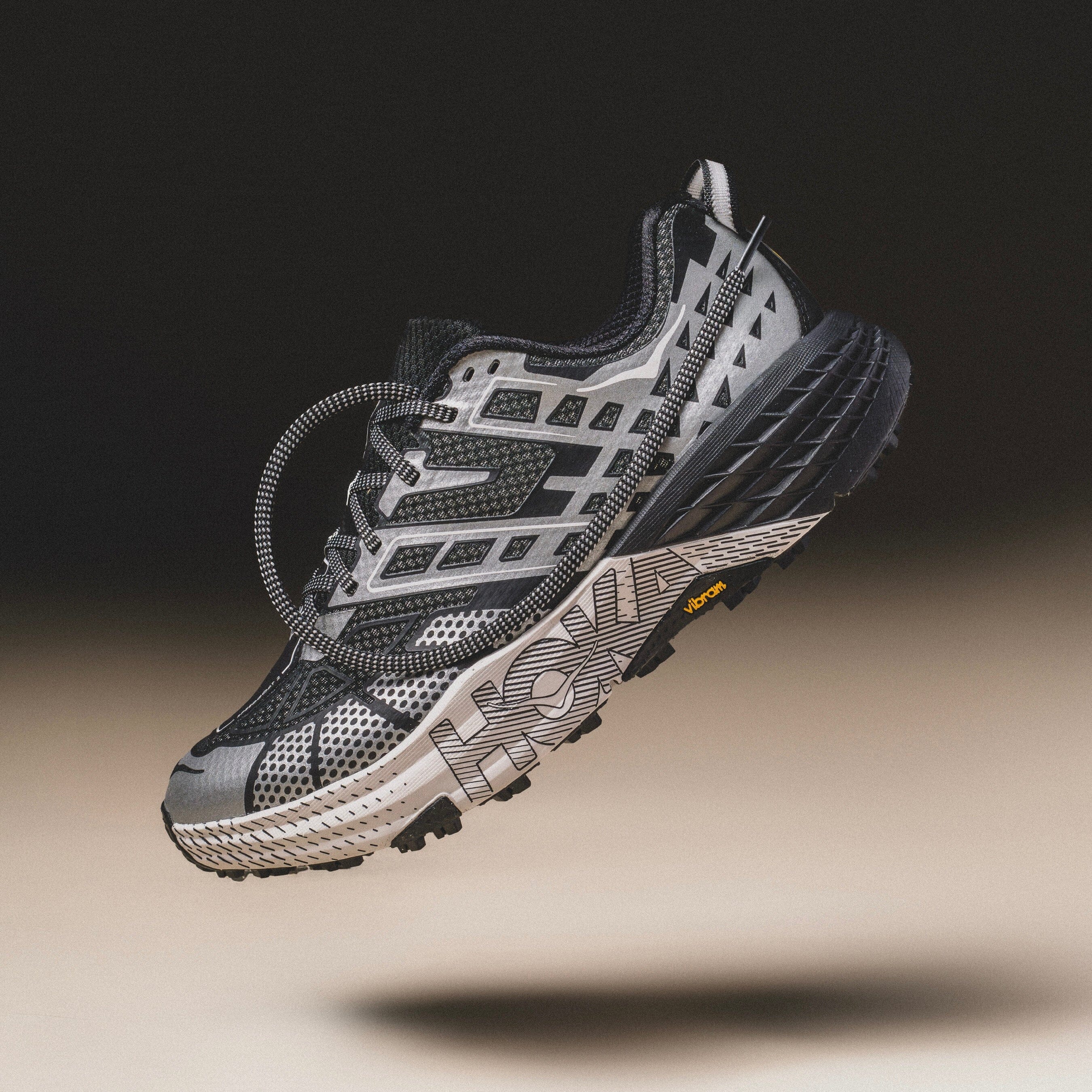 MENS HOKA | SpeedGoat 2 "Black/Stardust" - Image 3