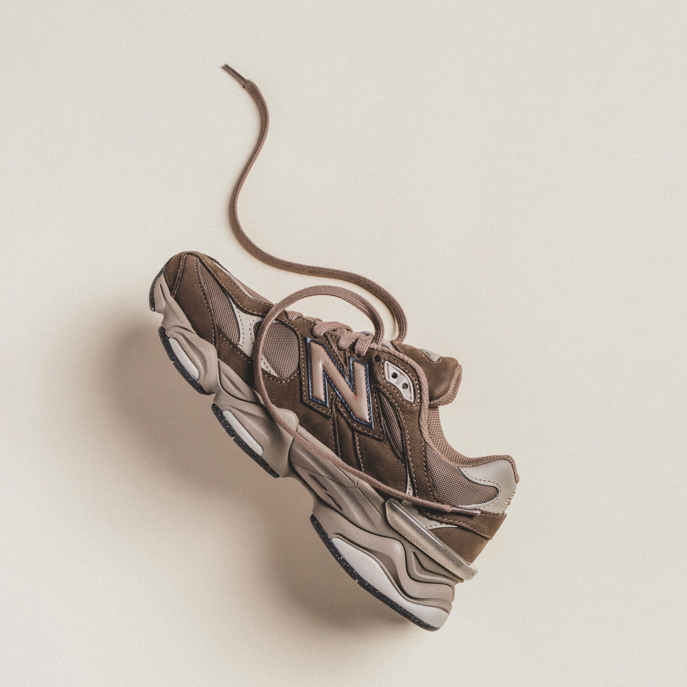 MENS New Balance | 9060 "CORTADO" - Image 3
